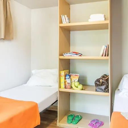 Hu In Town Glamping 3*