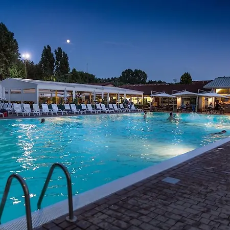 졸리 캠핑 인 타운 3*