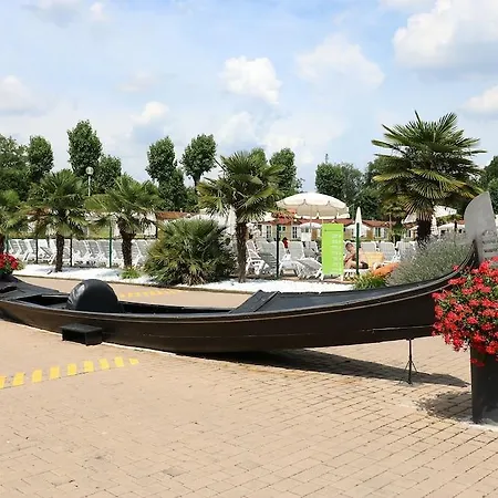 Hu In Town Glamping