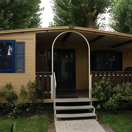 졸리 캠핑 인 타운 3*