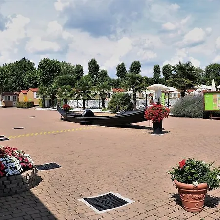 Роскошный шатер Hu In Town Венеция